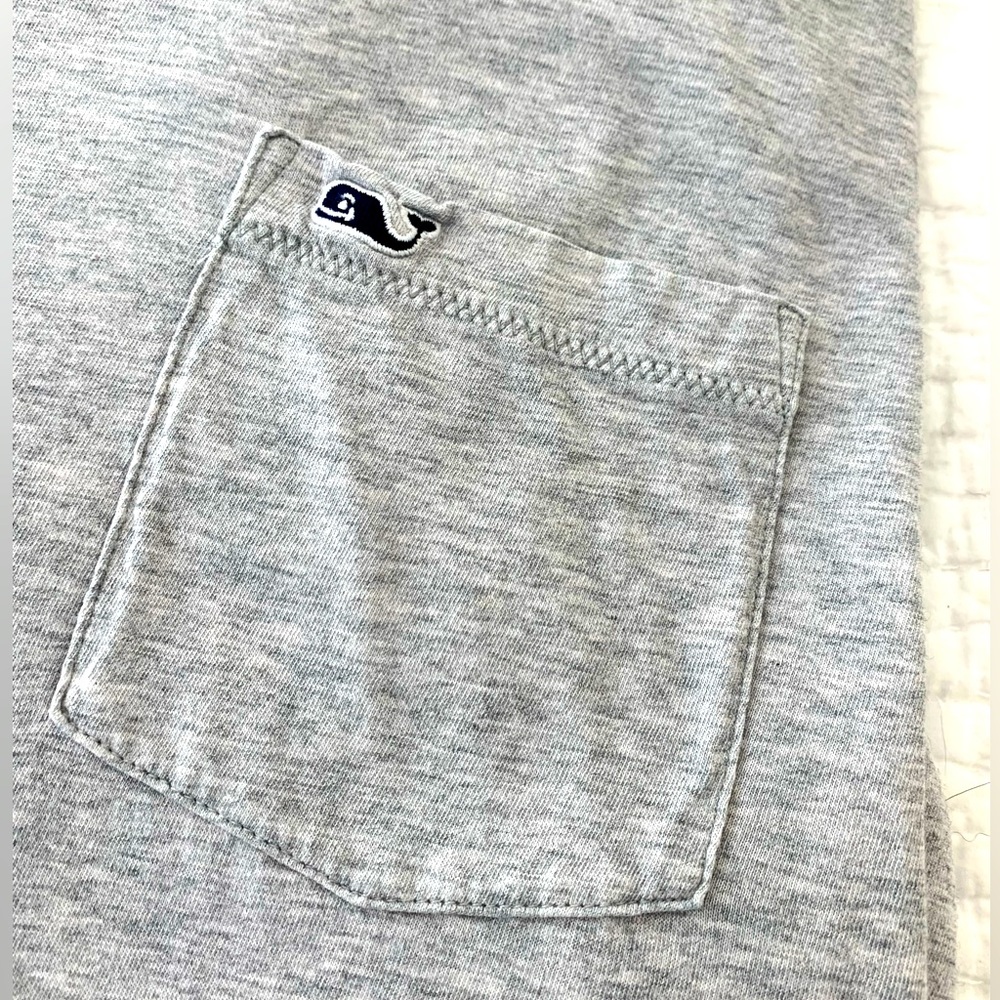 Vineyard Vines~ Mens Logo T Shirt, Short Sleeve, Gray. Large - Picture 3 of 4